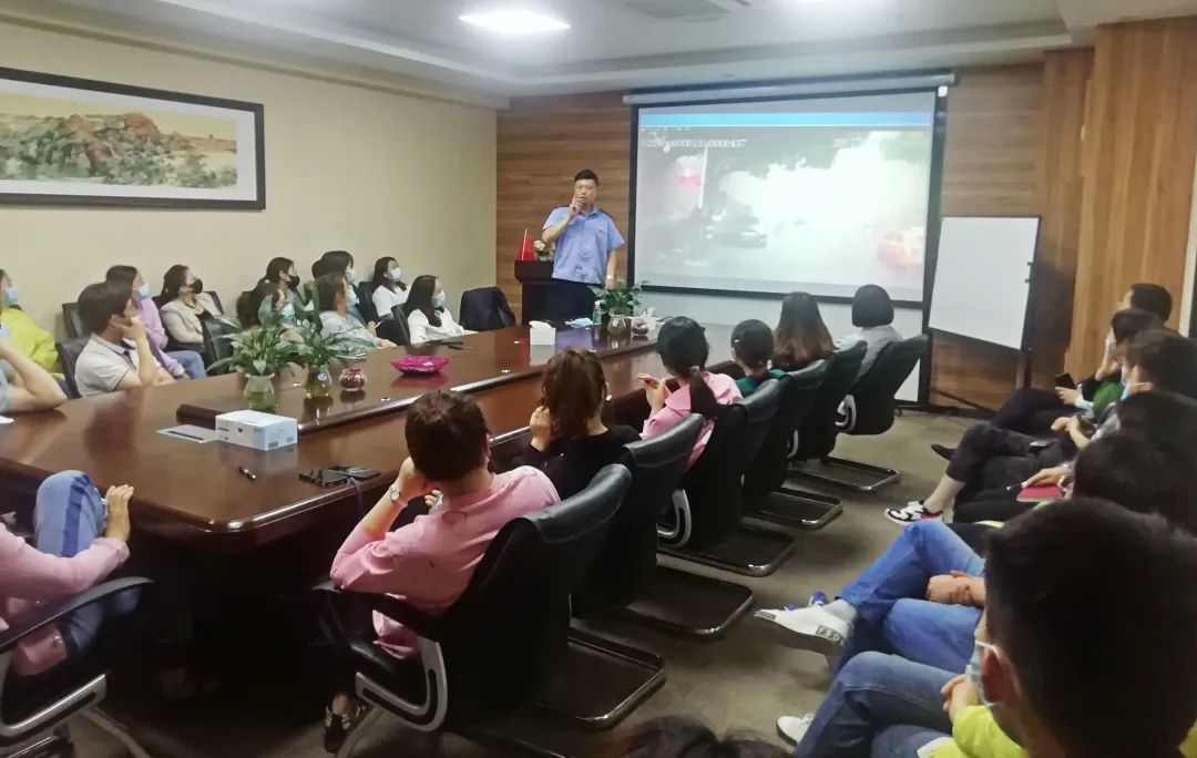 科進(jìn)·澳思泰組織開展“防震與消防安全知識“